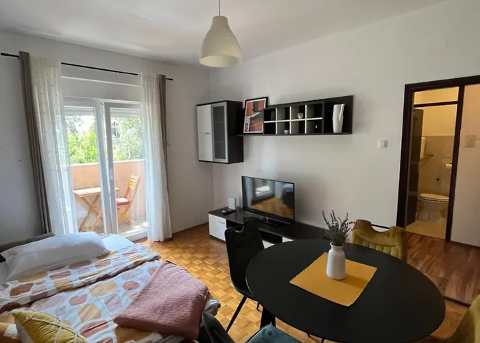 Elvis Апартаменты *